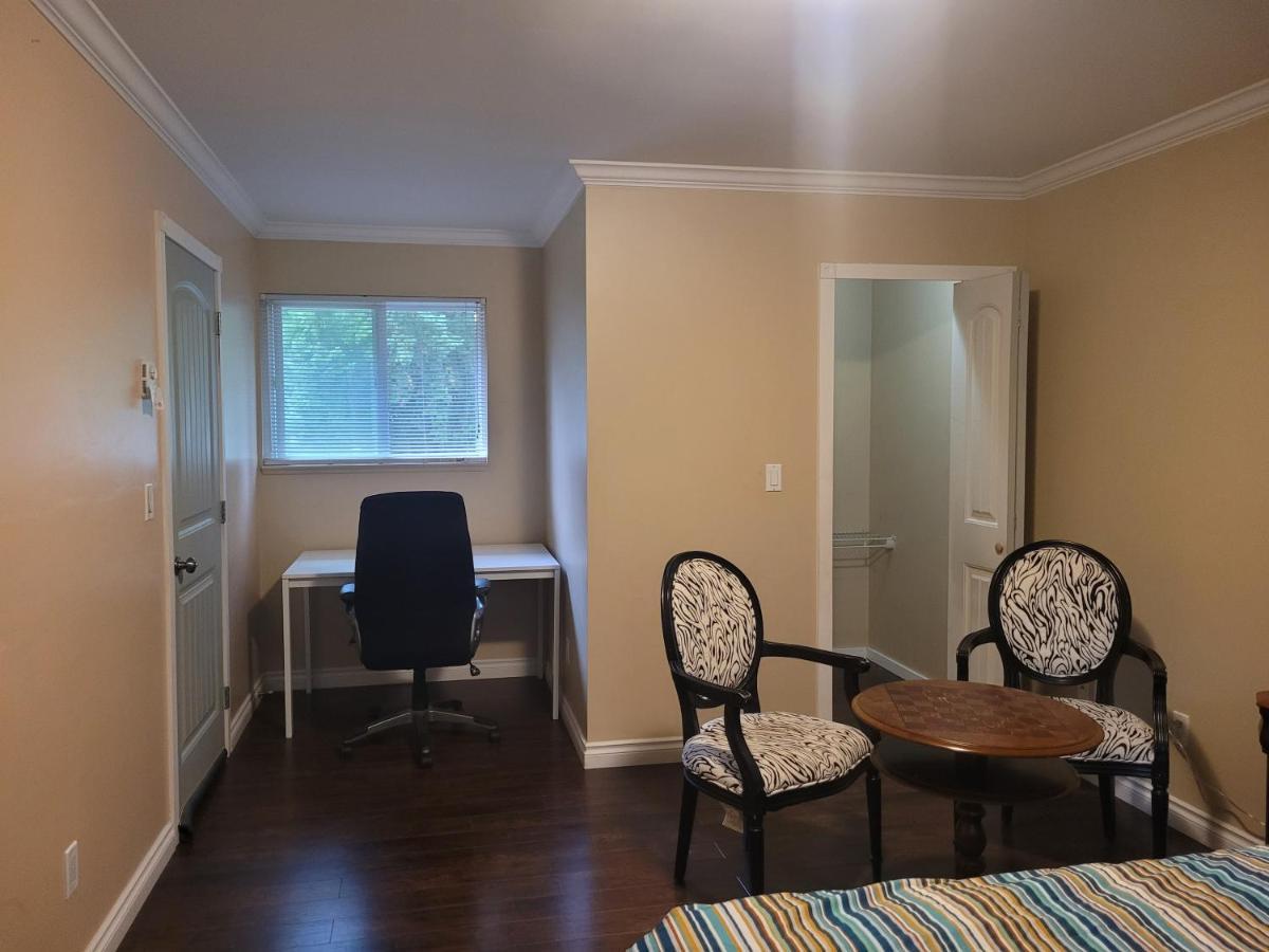 Vancouver Jenny'S Guesthouse Coquitlam Bagian luar foto