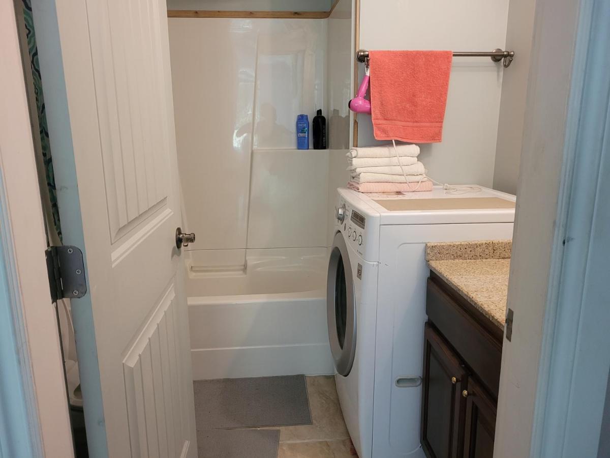Vancouver Jenny'S Guesthouse Coquitlam Bagian luar foto